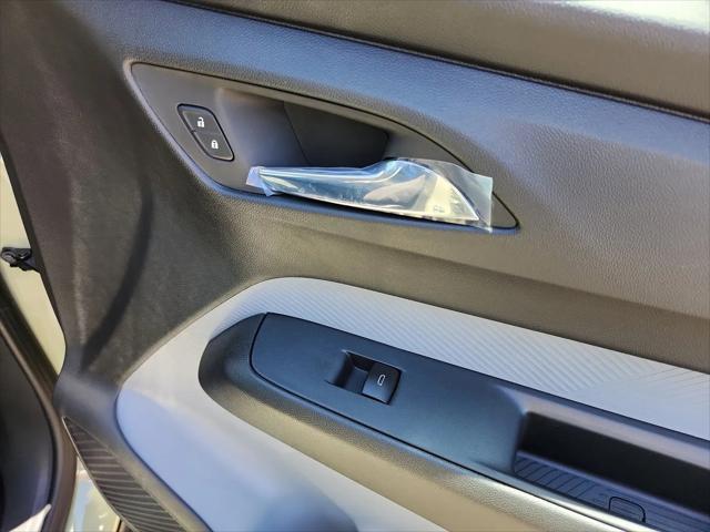 2027 Chevrolet Bolt LT FWD