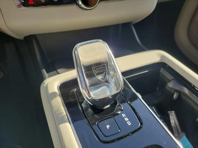 2026 Volvo XC90 Ultra Dark Theme, B6 AWD Gas (mild hybrid), Gasoline, 6 Seats