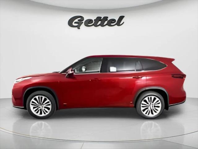 2022 Toyota Highlander Hybrid XLE