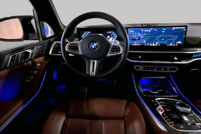 2025 BMW X7 M60i