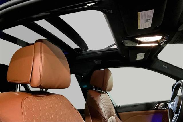 2025 BMW X7 M60i