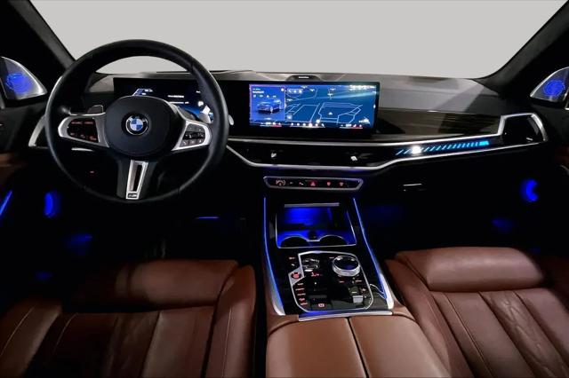 2025 BMW X7 M60i
