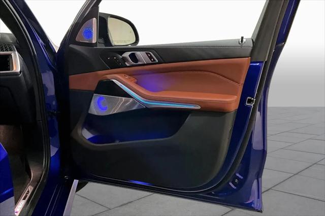 2025 BMW X7 M60i