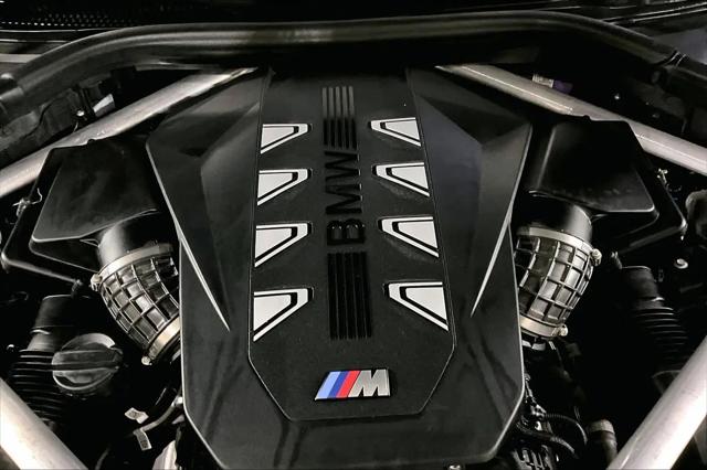 2025 BMW X7 M60i