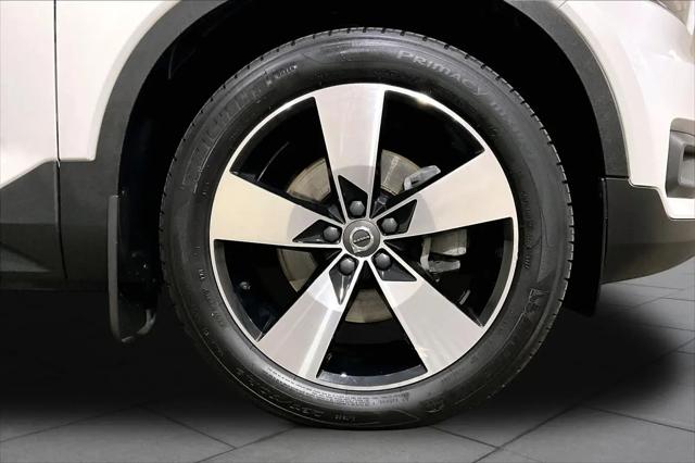 2021 Volvo XC40 T5 Momentum