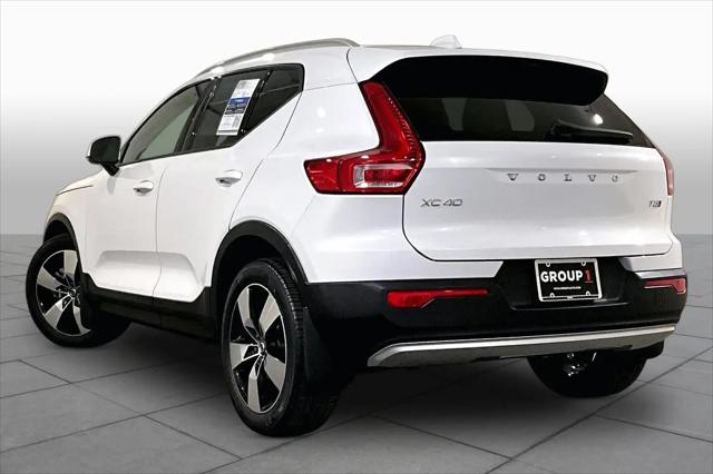 2021 Volvo XC40 T5 Momentum