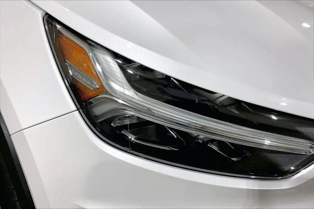 2021 Volvo XC40 T5 Momentum