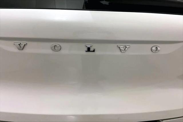 2021 Volvo XC40 T5 Momentum