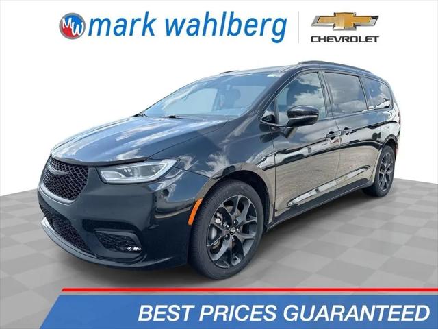 2023 Chrysler Pacifica Touring L AWD for sale in Columbus, OH