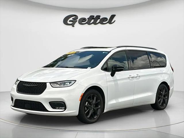 2025 Chrysler Pacifica Limited for sale in Ocala, FL