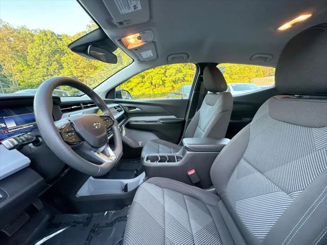 2027 Chevrolet Bolt LT FWD