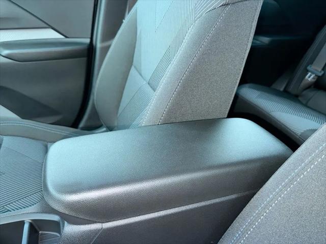 2027 Chevrolet Bolt LT FWD