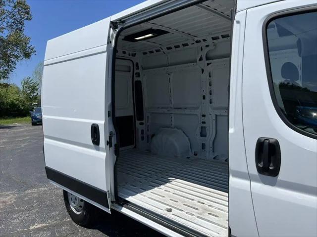 2025 Ram ProMaster 2500 Cargo Van Tradesman High Roof 136" WB w/Pass Seat