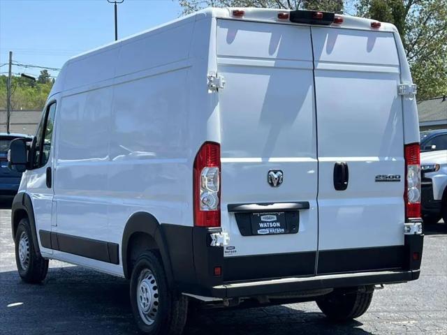 2025 Ram ProMaster 2500 Cargo Van Tradesman High Roof 136" WB w/Pass Seat