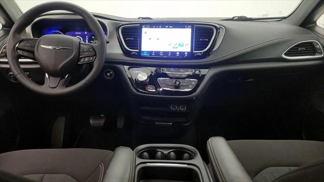2024 Chrysler Pacifica Touring