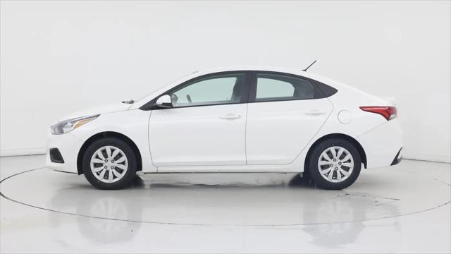 2022 Hyundai Accent SE