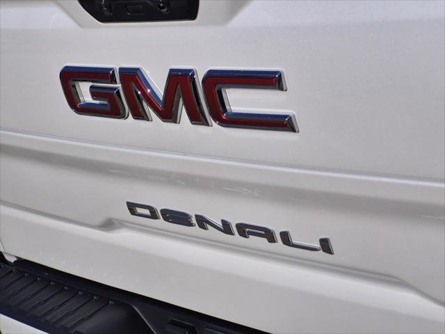 2025 GMC Sierra 1500 4WD Crew Cab Short Box Denali