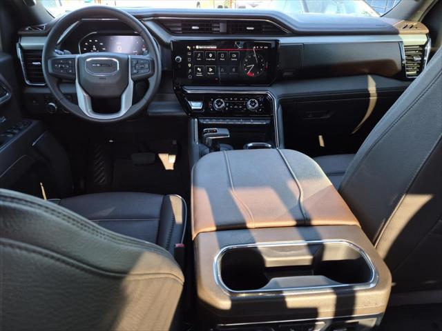 2025 GMC Sierra 1500 4WD Crew Cab Short Box Denali