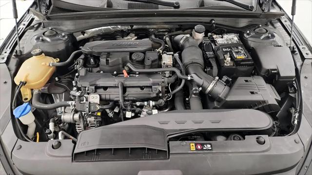 2022 Kia K5 EX