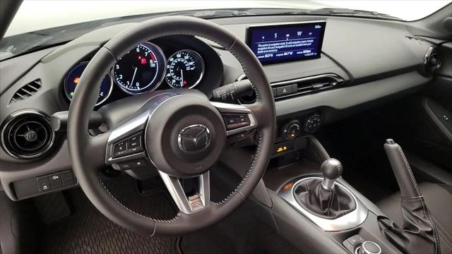 2025 Mazda MX-5 Sport