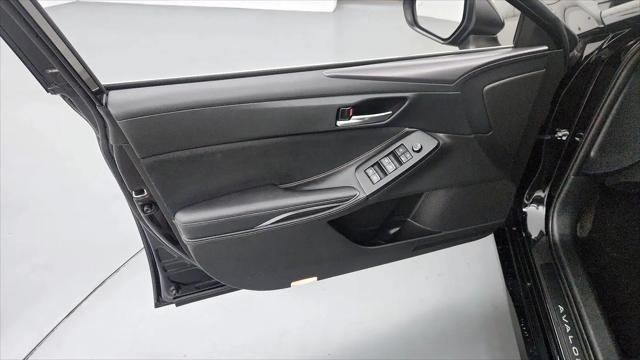 2019 Toyota Avalon XSE