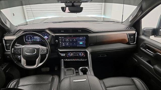 2024 GMC Sierra 2500HD 4WD Crew Cab Standard Bed Denali