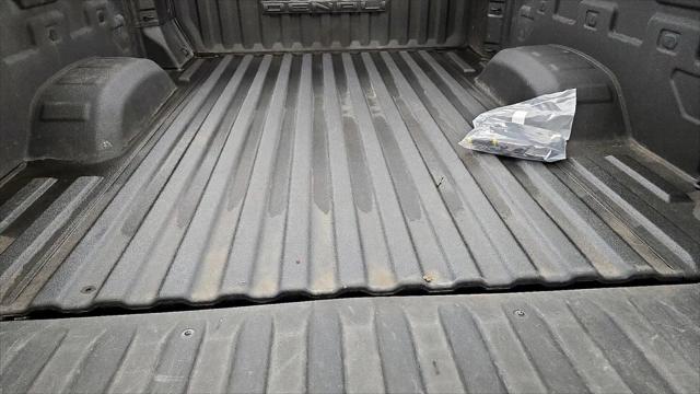 2024 GMC Sierra 2500HD 4WD Crew Cab Standard Bed Denali