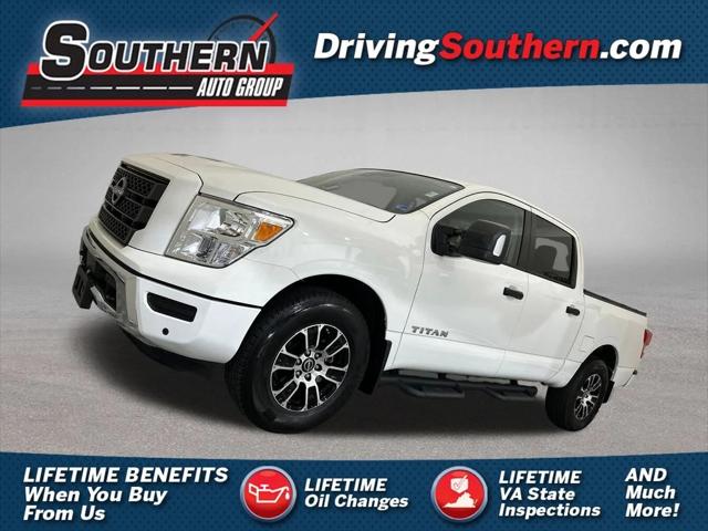 2024 Nissan TITAN Crew Cab SV 4x4