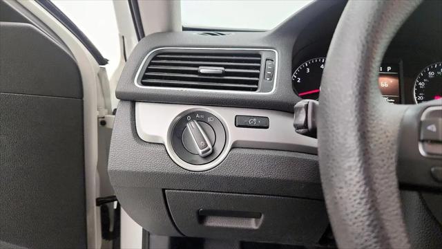 2015 Volkswagen Passat 1.8T S