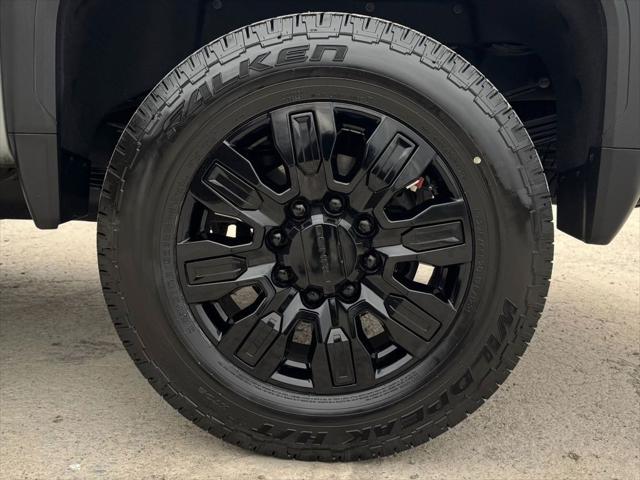2024 GMC Sierra 3500HD 4WD Crew Cab Standard Bed Denali Ultimate