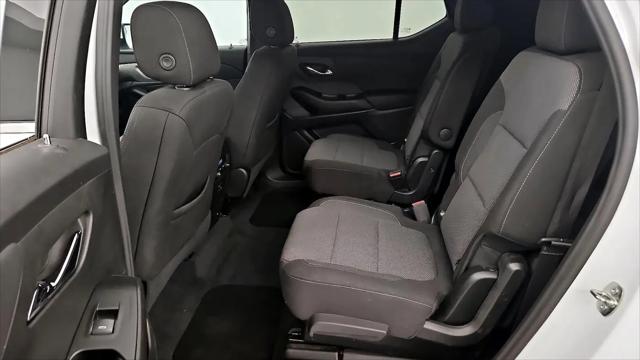 2023 Chevrolet Traverse FWD LT Cloth