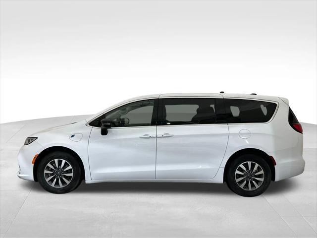 2024 Chrysler Pacifica Hybrid Select 2024 Chrysler Pacifica Hybrid Select