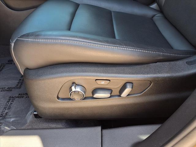 2023 Cadillac XT4 FWD Premium Luxury
