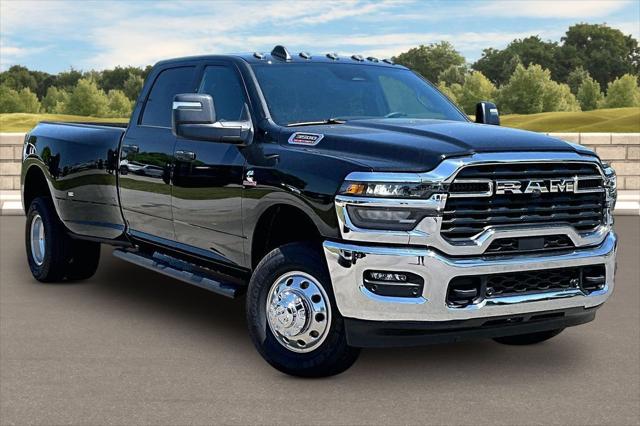 2026 RAM Ram 3500 RAM 3500 TRADESMAN CREW CAB 4X4 8 BOX