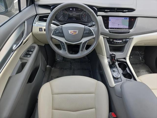 2022 Cadillac XT5 FWD Premium Luxury