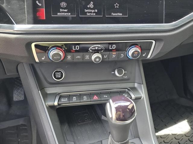 2025 Audi Q3 Premium 45 TFSI S line quattro Tiptronic