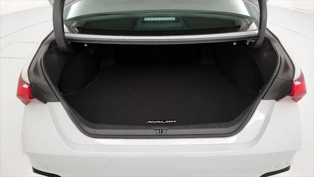 2022 Toyota Avalon Touring