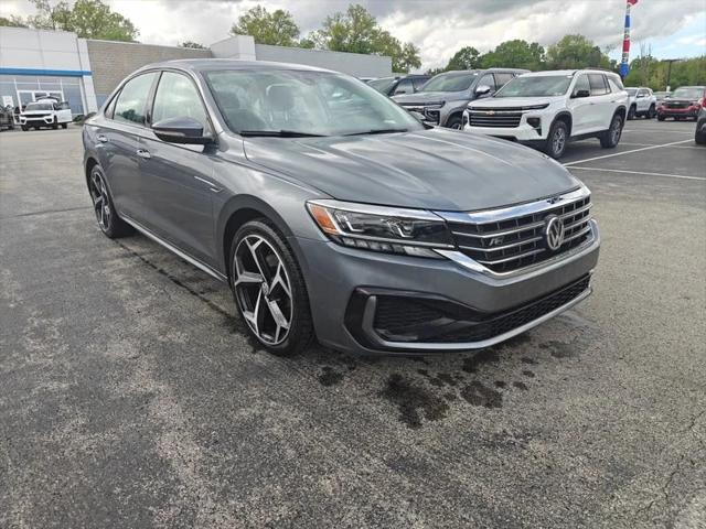 2020 Volkswagen Passat 2.0T R-Line 2020 Volkswagen Passat 2.0T R-Line