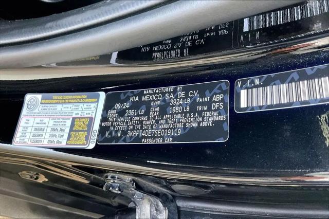 2025 Kia K4 LXS