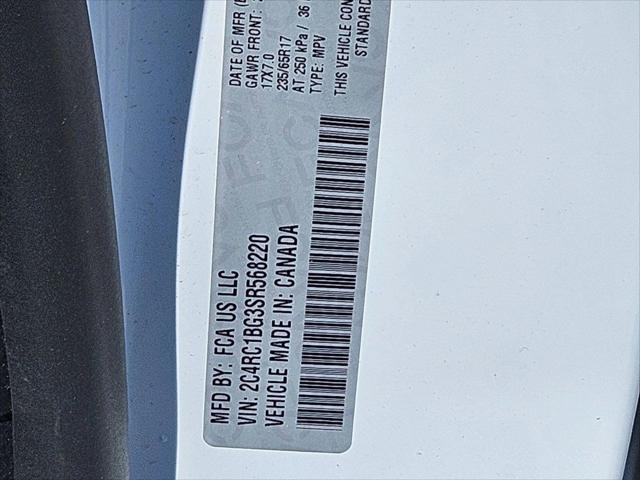 2025 Chrysler Pacifica Select