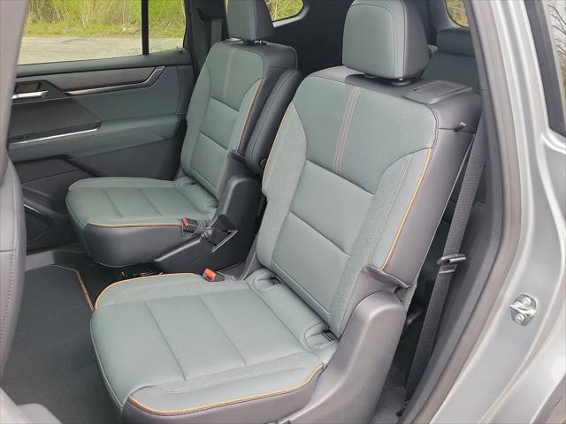 2026 GMC Acadia AT4 AWD