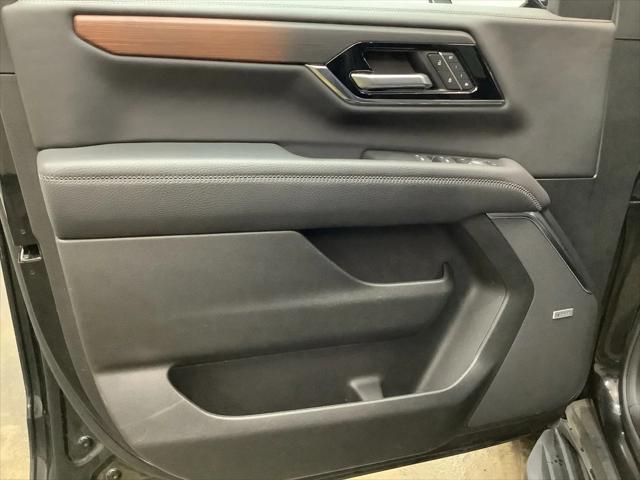 2025 GMC Yukon 4WD Denali