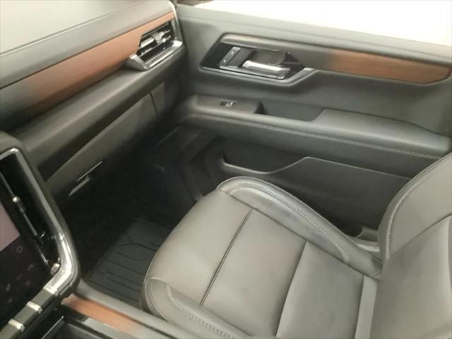 2025 GMC Yukon 4WD Denali