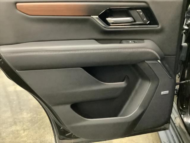 2025 GMC Yukon 4WD Denali