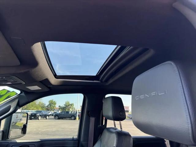 2022 GMC Sierra 3500HD 4WD Crew Cab Standard Bed Denali