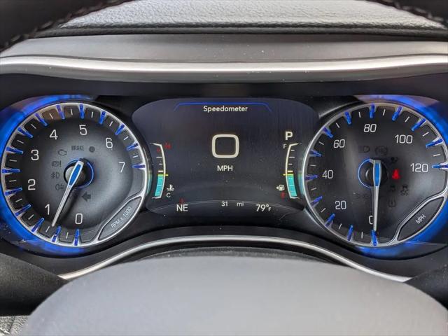 2027 Chrysler Pacifica Select