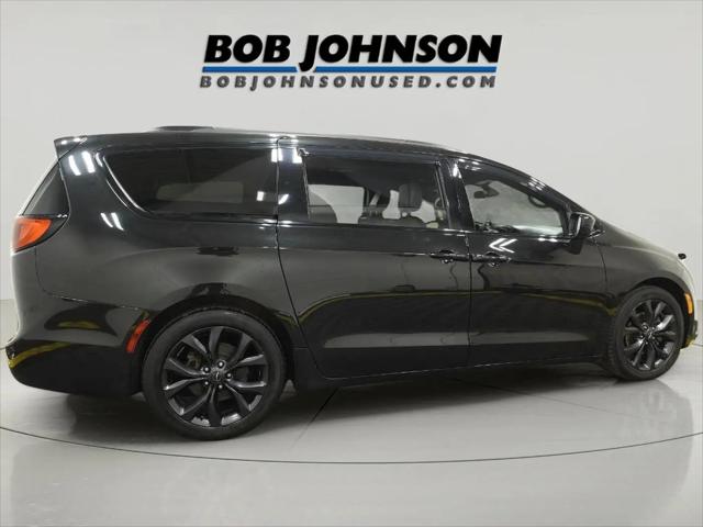 2018 Chrysler Pacifica Touring L Plus