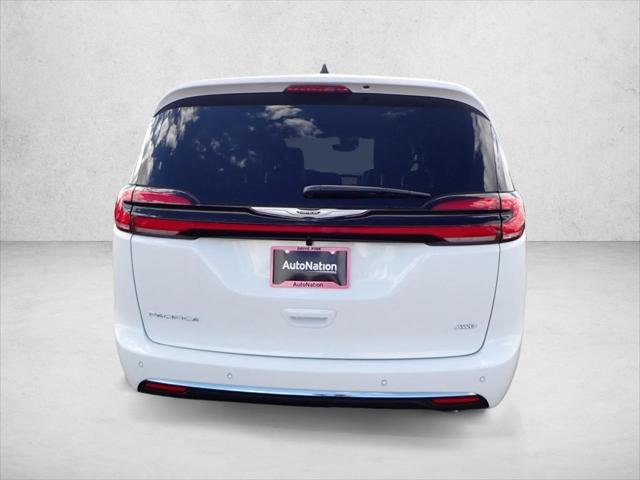 2026 Chrysler Pacifica PACIFICA SELECT AWD