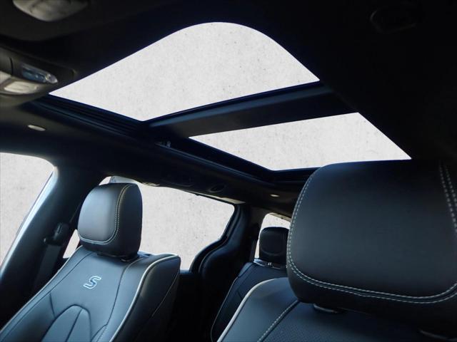2026 Chrysler Pacifica Limited AWD
