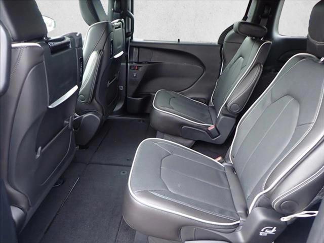 2026 Chrysler Pacifica Limited AWD